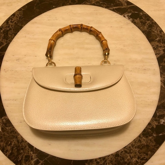 ✨SOLD✨Auth GUCCI Vintage Bamboo Top Handle Bag with Compact Mirror Cream - Picture 2 of 12